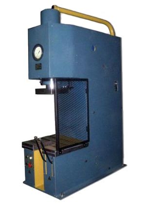 П6326 Фото гідравлічного пресса одностоечного